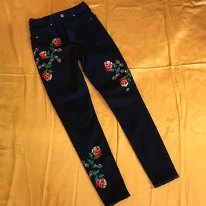 Topshop Moto Jamie Embroidered Rose Jeans